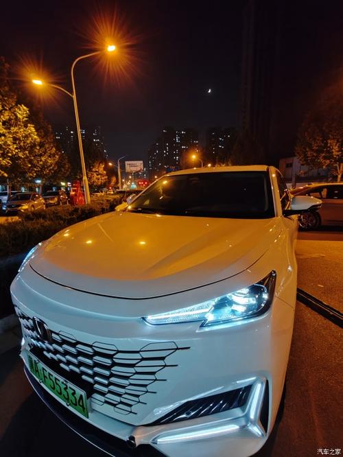 新能源汽車的智能座艙天花板?